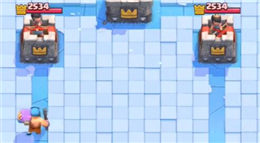 皇室戰(zhàn)爭(zhēng)復(fù)仇滾木和狂暴樵夫?qū)崙?zhàn)教學(xué)