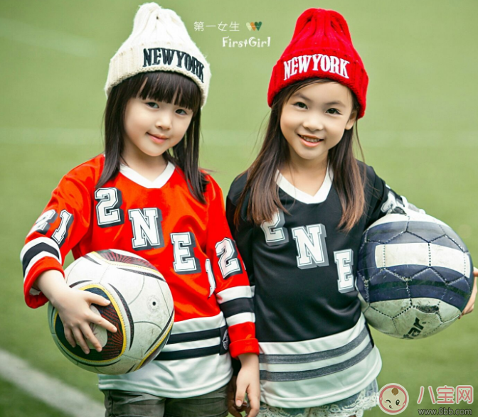 蘇格蘭小學迎來13對雙胞胎 心疼老師一分鐘并想生雙胞胎的看過來 蘇格蘭小學迎來13對雙胞胎 心疼老師一分鐘并想生雙胞胎的看過來