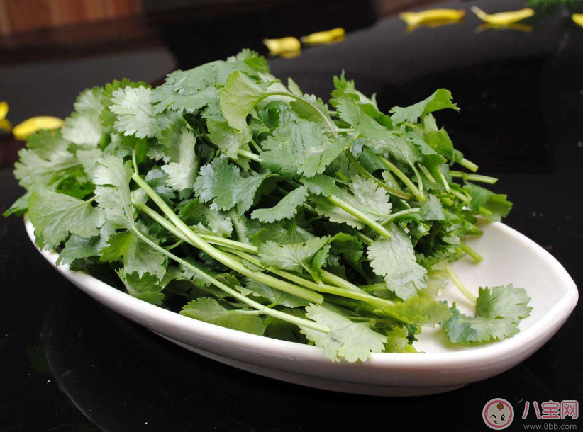 吃芹菜會殺精是真的嗎 哪些東西不利于精子的成長