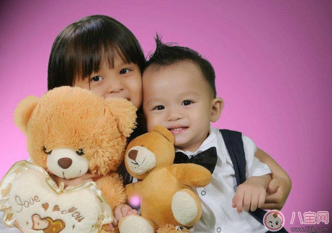 養(yǎng)一個孩子好還是兩個孩子好 養(yǎng)一個孩子和兩個孩子的區(qū)別 養(yǎng)一個孩子好還是兩個孩子好 養(yǎng)一個孩子和兩個孩子的區(qū)別