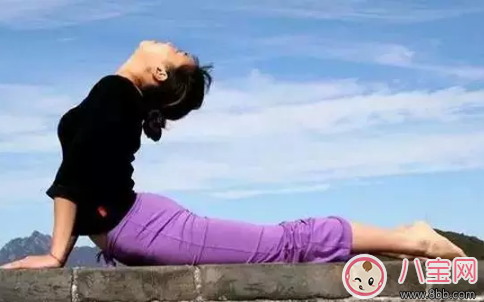 不用做豐胸手術(shù) 簡單運(yùn)動(dòng)豐胸最靠譜