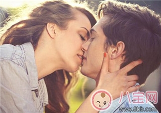 法式接吻是什么 最浪漫的接吻方式 法式接吻是什么 最浪漫的接吻方式