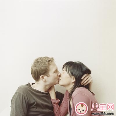 2017國(guó)際接吻日 十二星座的接吻方式有你嗎 2017國(guó)際接吻日 十二星座的接吻方式有你嗎