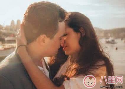 2017國(guó)際接吻日如何接吻辨別真愛(ài) 接吻了解愛(ài)情