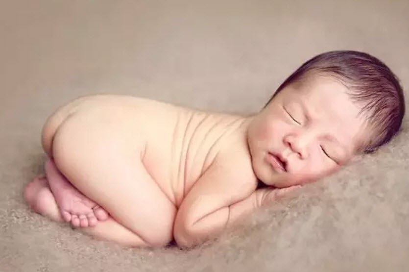 剪臍帶時寶寶會不會疼 剪臍帶是寶寶疼還是媽媽疼