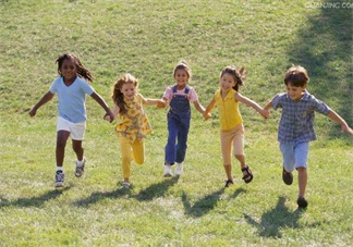 自己是近視懷的孩子會(huì)近視嗎 近視準(zhǔn)媽媽的擔(dān)憂