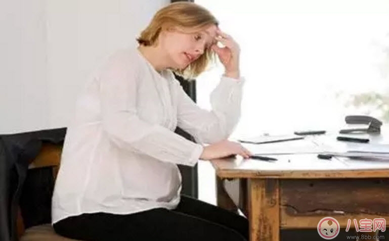 孕晚期孕婦胸悶氣短怎么緩解 孕婦胸悶氣短胎兒會缺氧嗎