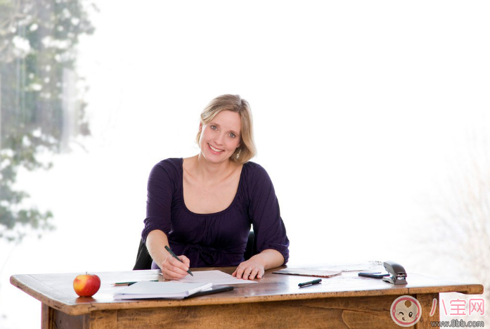 懷孕了怎么化工作妝 懷孕了工作化妝需要注意什么 懷孕了怎么化工作妝 懷孕了工作化妝需要注意什么