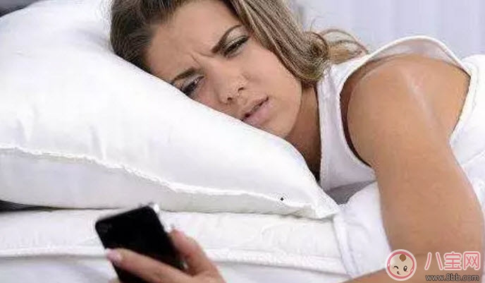 懷孕玩手機孩子易暴躁 手機對孕婦的影響還有哪些
