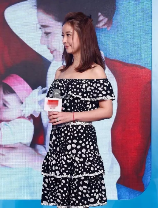 林心如產(chǎn)后快速恢復(fù)苗條？產(chǎn)后普拉提讓胸部美回來！