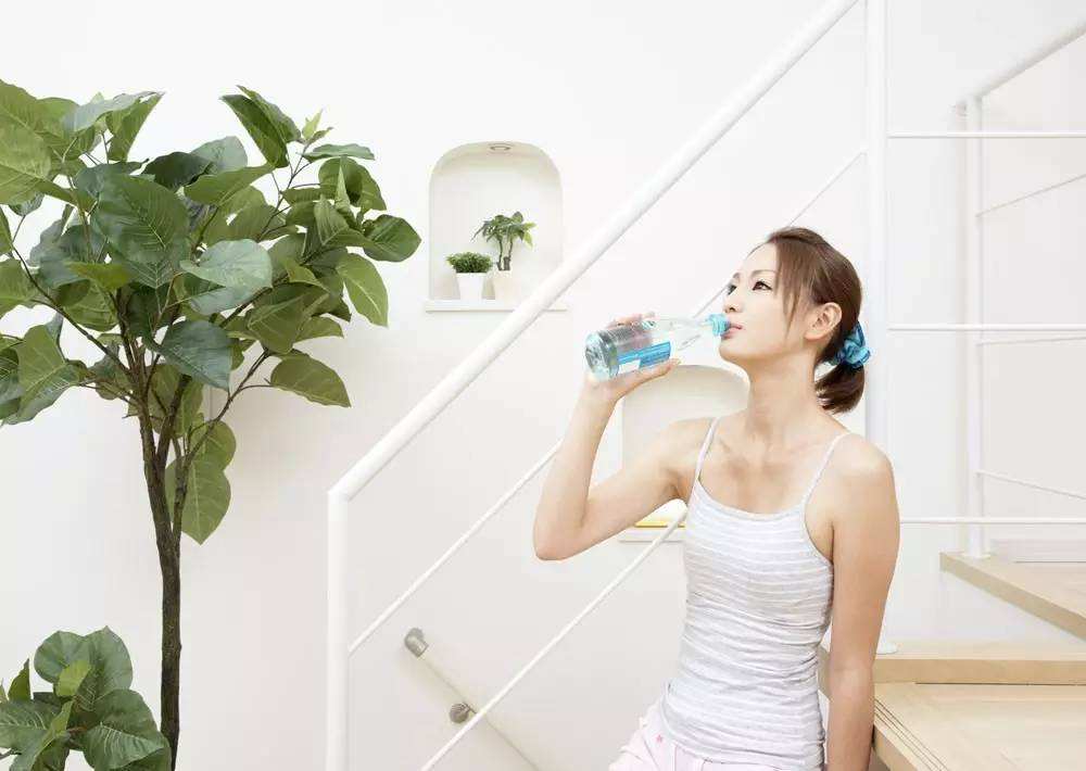 林心如產(chǎn)后快速恢復(fù)苗條？產(chǎn)后普拉提讓胸部美回來！