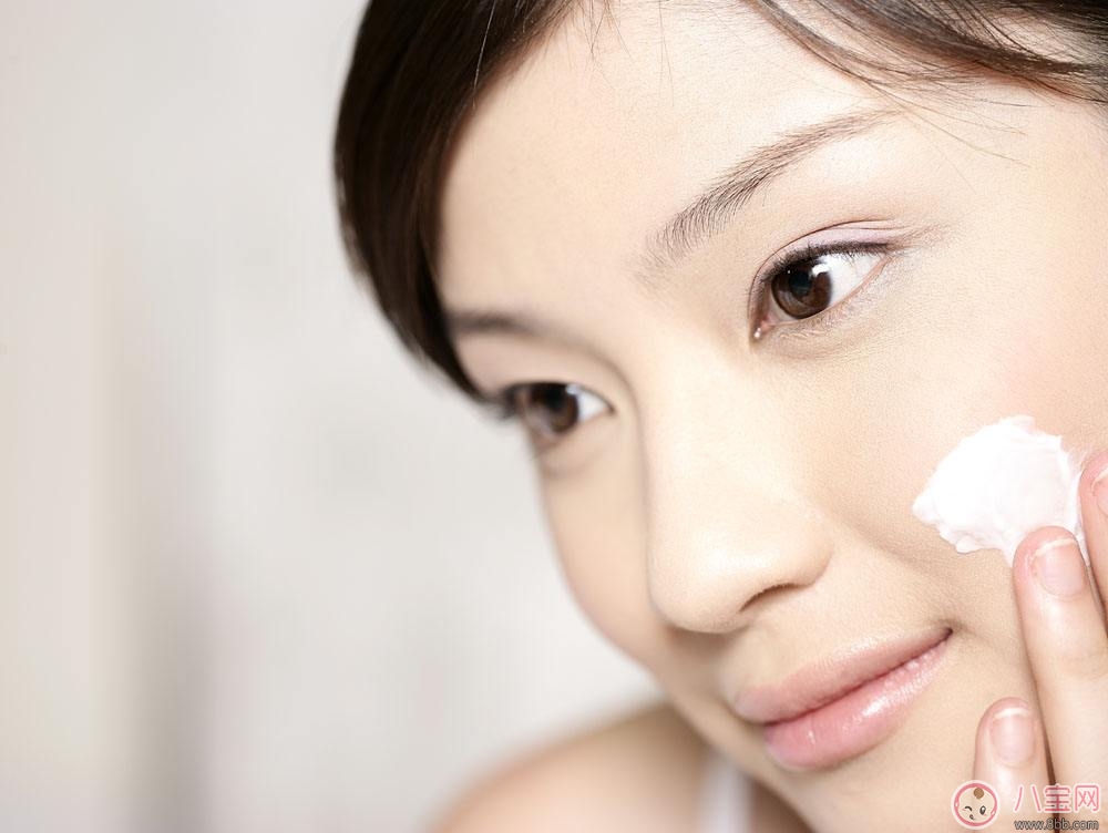 照顧寶寶熬夜疲勞肌膚如何保養(yǎng) 簡單肌膚保養(yǎng)重點