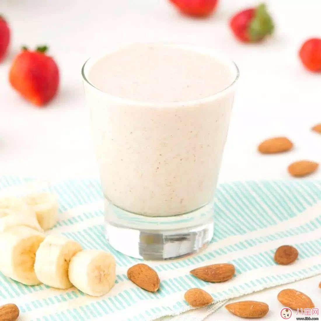 哺乳期喝杏仁奶好處多  美容養(yǎng)顏還補鈣