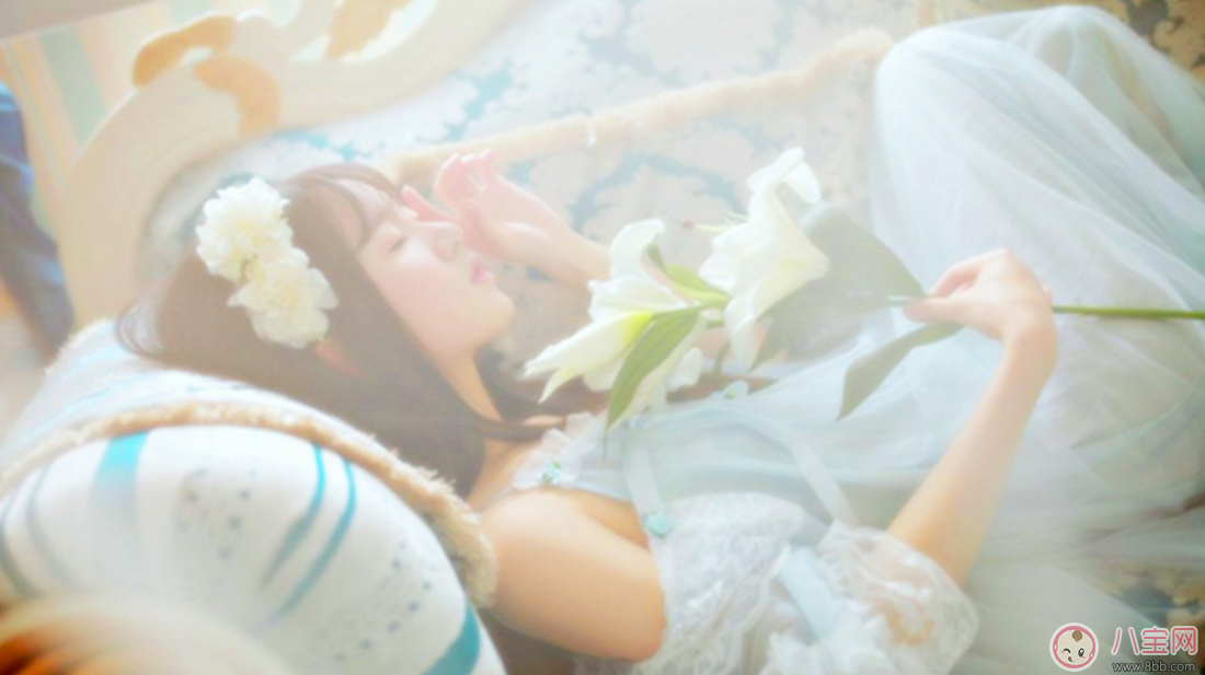 皮膚變差是因?yàn)樗?生活中這些影響著睡眠