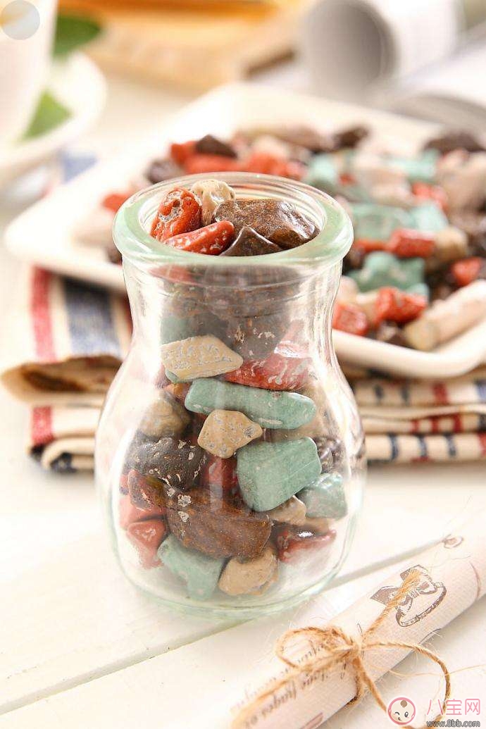 女性心情低落壓抑時  哪些食物不應(yīng)該吃