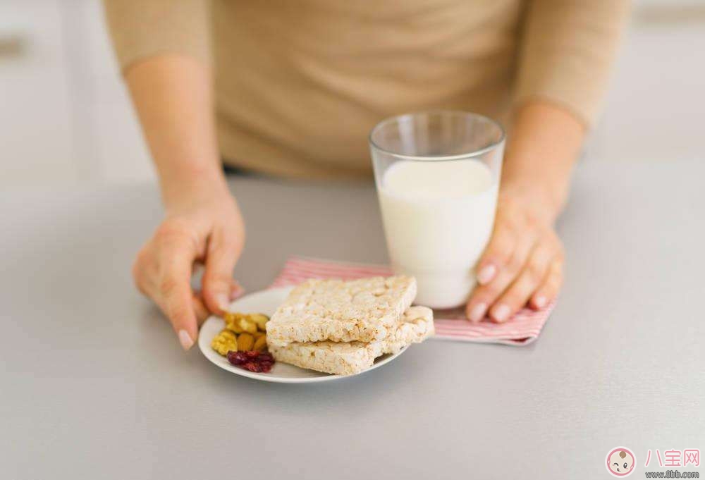 秋燥的癥狀 不同年齡女性防秋燥的秘籍 秋燥的癥狀 不同年齡女性防秋燥的秘籍