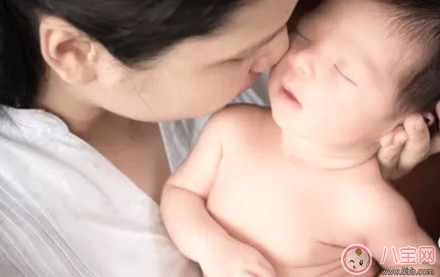 多大的寶寶可以斷夜奶 寶寶夜奶什么時候斷比較好 多大的寶寶可以斷夜奶 寶寶夜奶什么時候斷比較好