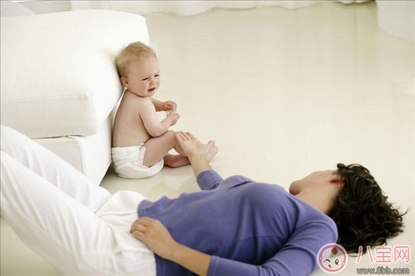 產(chǎn)后抑郁老公的陪伴很重要 不解學(xué)學(xué)寵妻典范張智霖