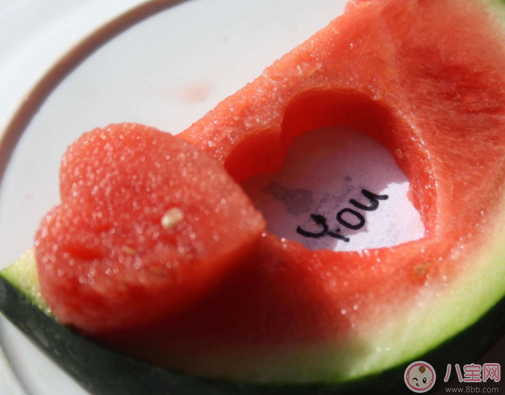 產(chǎn)后吃西瓜拉肚子難受不已 產(chǎn)后哪些東西不能吃 產(chǎn)后吃西瓜拉肚子難受不已 產(chǎn)后哪些東西不能吃