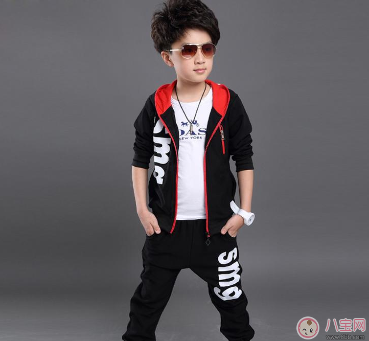 秋季常變天怕寶寶著涼怎么辦 一件外套解決你所有煩惱