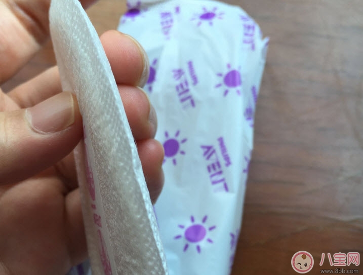 新安怡防溢乳墊怎么樣好用嗎 新安怡防溢乳墊吸水性測評使用