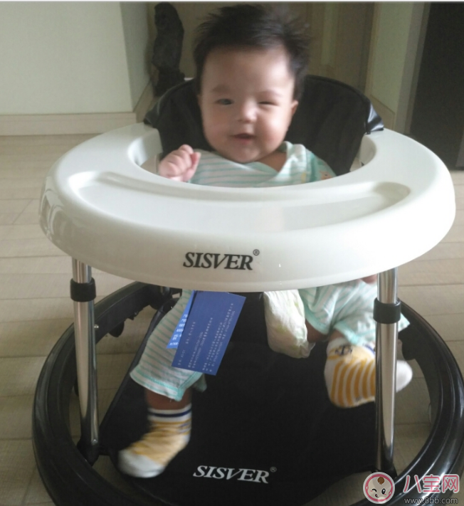 孩子學(xué)走路學(xué)步機(jī)怎么選 7-18月嬰兒學(xué)步車試用測(cè)評(píng)