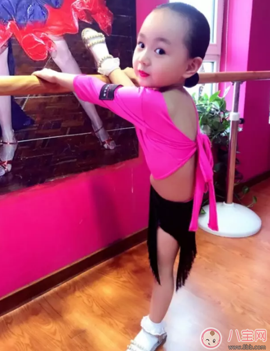 鄧倫《爸爸去哪兒》實(shí)習(xí)奶爸表現(xiàn) 東北萌娃與鄧倫配合默契嗎？