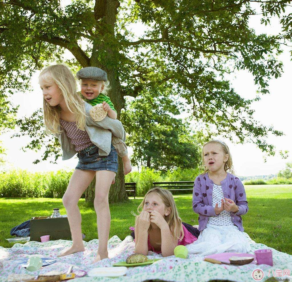 國慶節(jié)帶寶寶出游 必帶嬰兒用品清單