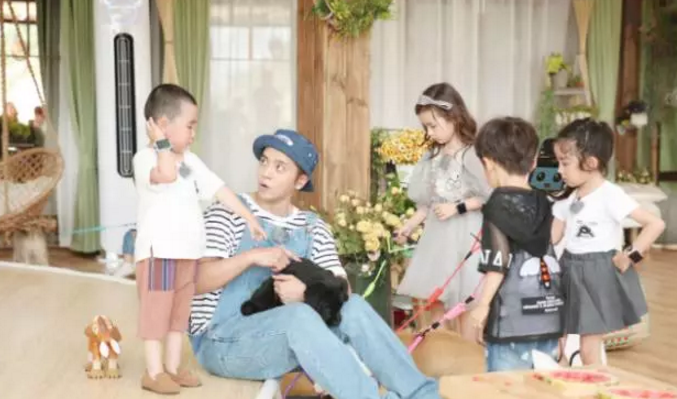 《小手牽小狗》羅志祥帶了幾位萌娃？阿拉蕾的表現(xiàn)怎么樣