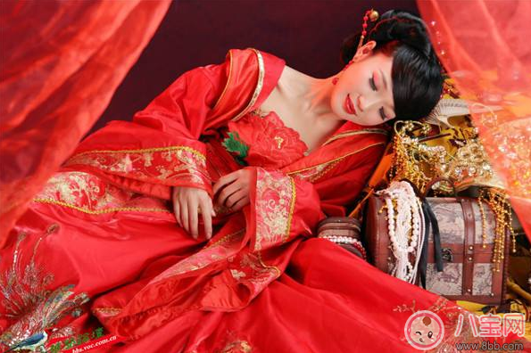 隱隱幽夢(mèng)見(jiàn)紅妝小說(shuō)目錄 隱隱幽夢(mèng)見(jiàn)紅妝全文閱讀