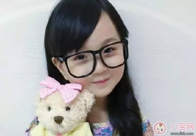 小山竹入選有黑幕嗎 小山竹家庭條件( 鄧倫帶的小山竹是怎么火的)