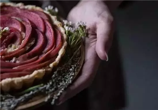 孕期想吃甜點又怕胖 玫瑰蘋果塔好吃不發(fā)胖 孕期想吃甜點又怕胖 玫瑰蘋果塔好吃不發(fā)胖