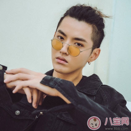 吳亦凡菠蘿頭發(fā)型圖片 2017吳亦凡發(fā)型圖片盤點 吳亦凡菠蘿頭發(fā)型圖片 2017吳亦凡發(fā)型圖片盤點