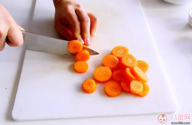 補充葉酸又能預(yù)防孕期便秘 干了這碗橙香胡蘿卜濃湯 補充葉酸又能預(yù)防孕期便秘 干了這碗橙香胡蘿卜濃湯