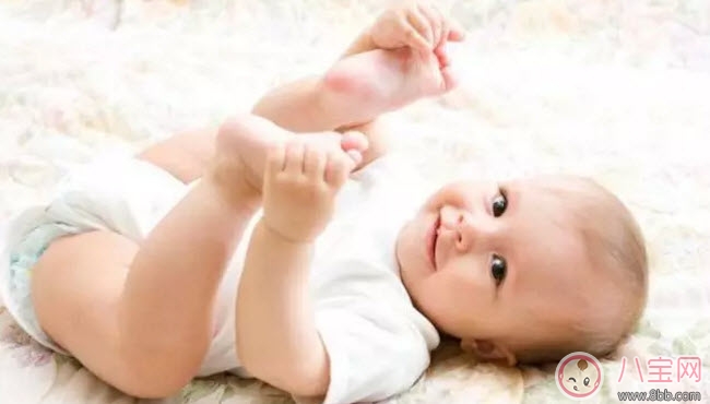 為什么寶寶穿夠衣服還會(huì)著涼 秋天寶寶穿衣服要注意什么