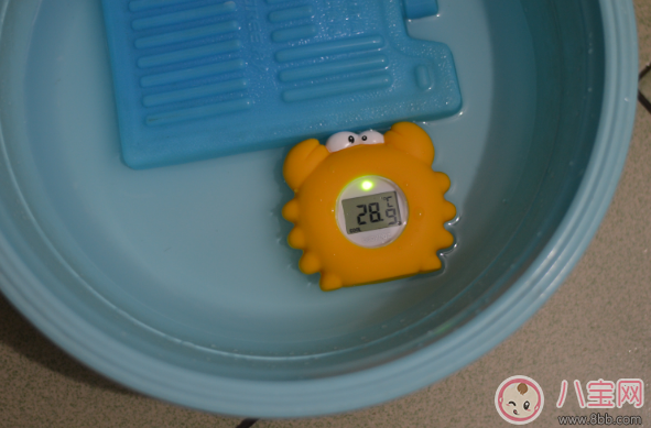 秋季寶寶水溫計(jì)哪款好 棒棒豬小水溫計(jì)測評 秋季寶寶水溫計(jì)哪款好 棒棒豬小水溫計(jì)測評