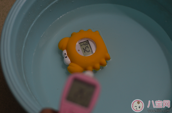 秋季寶寶水溫計(jì)哪款好 棒棒豬小水溫計(jì)測評 秋季寶寶水溫計(jì)哪款好 棒棒豬小水溫計(jì)測評
