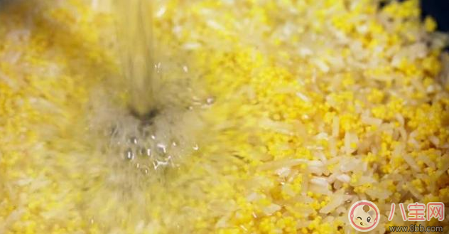 鈣質(zhì)營(yíng)養(yǎng)豐富的補(bǔ)鈣良品 蝦仁飯團(tuán)