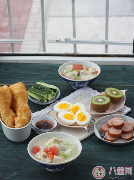 去學校的時間太短來不及吃早餐 孩子快手早餐 去學校的時間太短來不及吃早餐 孩子快手早餐