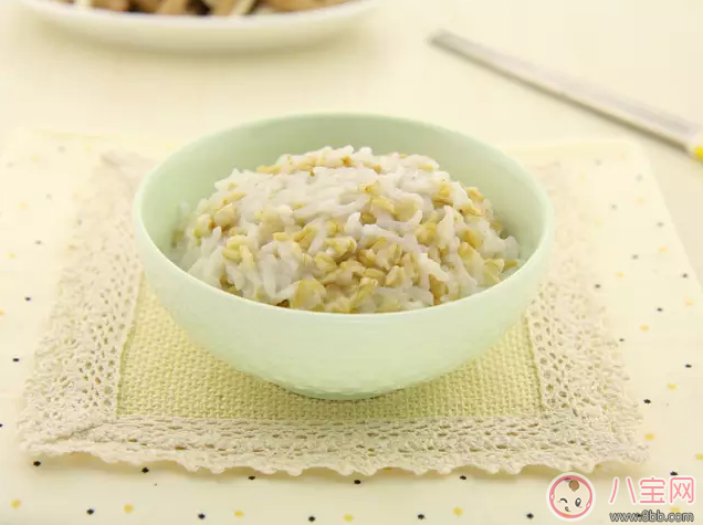 寶寶出牙怎么吃東西 寶寶出牙輔食推薦 寶寶出牙怎么吃東西 寶寶出牙輔食推薦