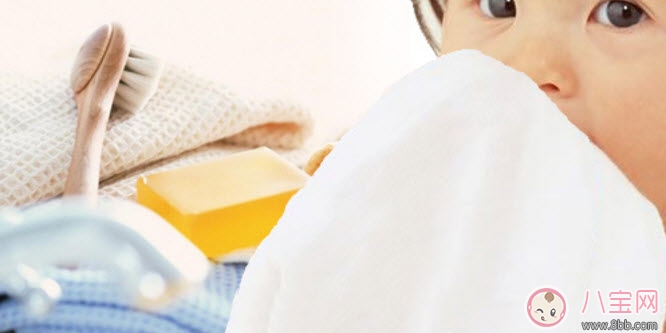 濕巾可以給寶寶用來(lái)洗臉嗎 寶寶早上用濕巾洗臉好嗎