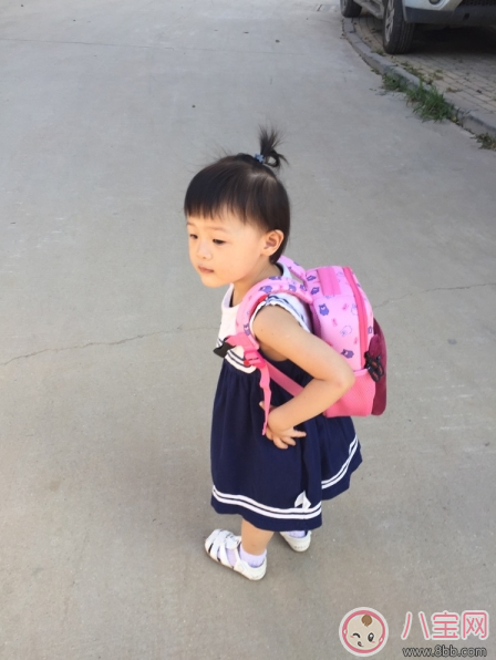 上學(xué)小書(shū)包用哪款好 uek幼兒園寶寶書(shū)包測(cè)評(píng)