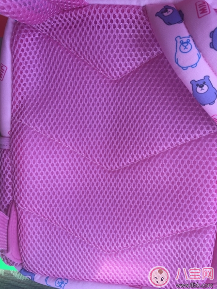 上學(xué)小書(shū)包用哪款好 uek幼兒園寶寶書(shū)包測(cè)評(píng)