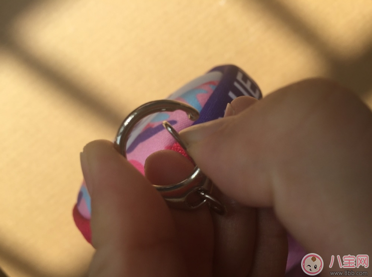 上學(xué)小書(shū)包用哪款好 uek幼兒園寶寶書(shū)包測(cè)評(píng)