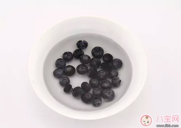 孕婦一天吃多少顆藍(lán)莓 孕婦吃藍(lán)莓怎么洗才干凈 孕婦一天吃多少顆藍(lán)莓 孕婦吃藍(lán)莓怎么洗才干凈