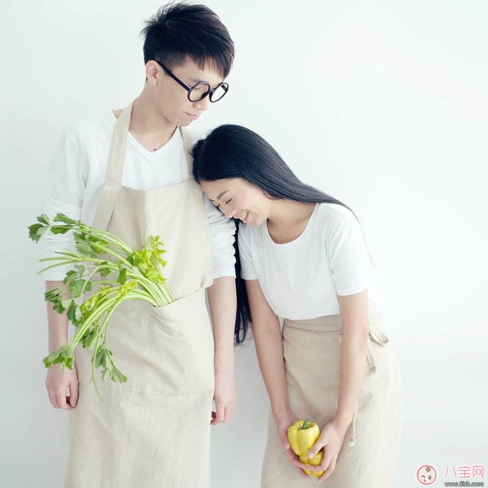 七夕送女朋友什么禮物好?200塊以內(nèi)，在線等，挺急的!