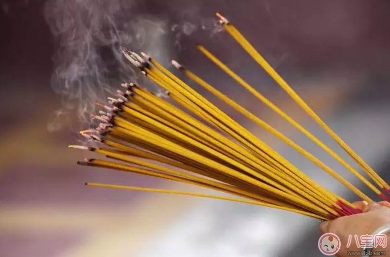 孕婦能去寺廟拜佛燒香嗎 孕婦拜佛燒香要注意什么 孕婦能去寺廟拜佛燒香嗎 孕婦拜佛燒香要注意什么