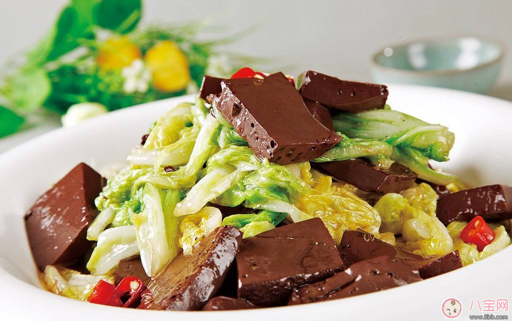 缺鐵來塊豬血 準媽媽怎么吃豬血好 缺鐵來塊豬血 準媽媽怎么吃豬血好