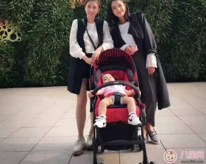 賈靜雯咘咘同款大全 咘咘同款牙膠背帶奶嘴圍兜全都有 賈靜雯咘咘同款大全 咘咘同款牙膠背帶奶嘴圍兜全都有