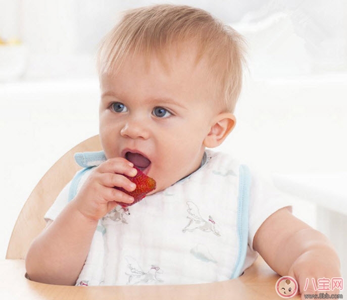 寶寶圍嘴哪種好 寶寶圍嘴如何選擇(尺寸材質(zhì)顏色有講究)